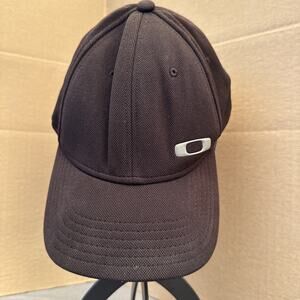 Oakley Hat Fits Size L/XL Silicon Flex Fitted Baseball Cap Golf Casual Black